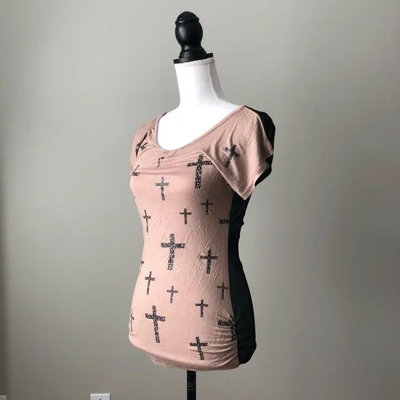 FLAIR | Sheer Back T-shirt - Picture 2 of 5